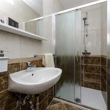 Rose Guest house 2*