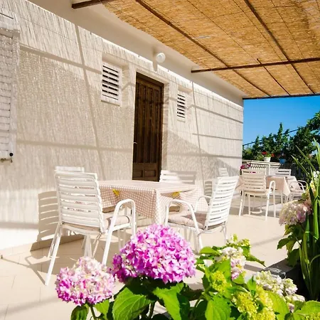 Rose Maison d'hôtes 2*