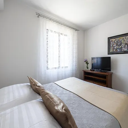 Rose Guest house