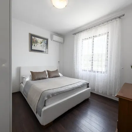 Rose Guest house Molunat