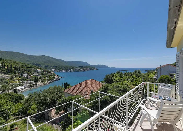 Rose Gostinjska kuća Molunat