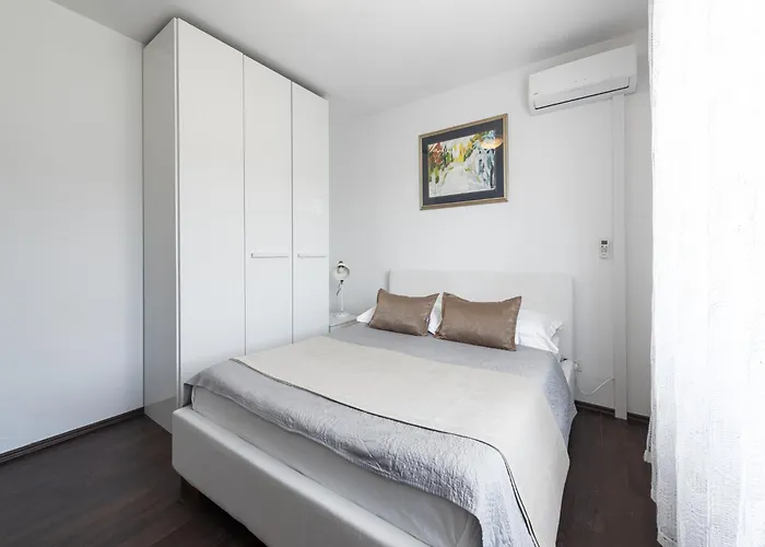 Gostinjska kuća Rose 2*